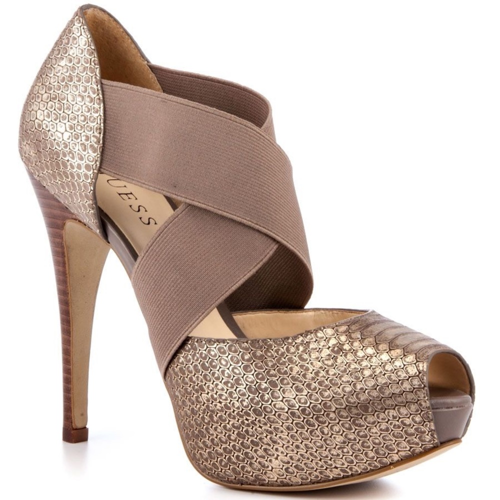 Guess Pumps Size 6